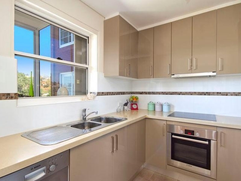 Home Buyers in Bream St, Coogee, Sydney - Kitchen