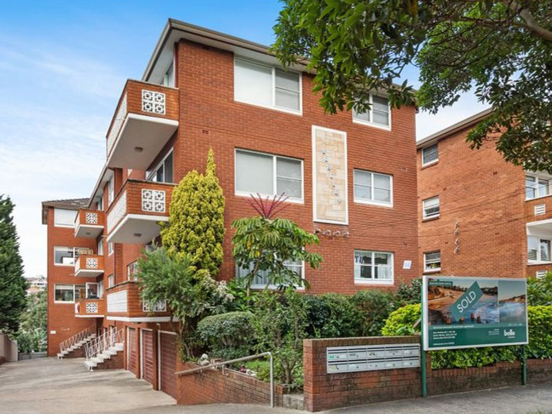 Home Buyers in Bream St, Coogee, Sydney