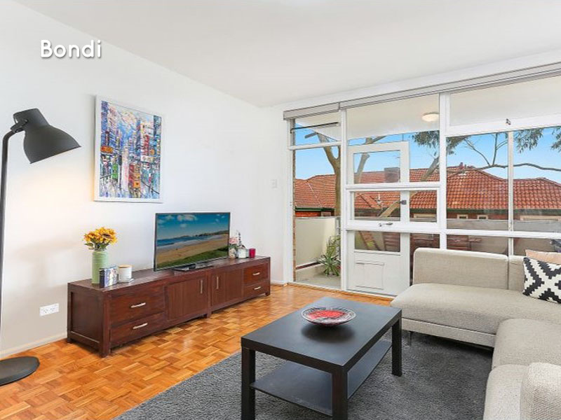 Home Buyers in Ocean St North, Bondi, Sydney - Lounge