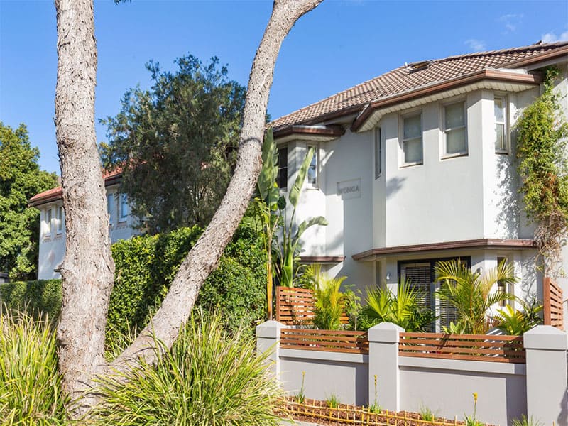 Buyers Agent Purchase in Beach Rd, Bondi Beach, Sydney - Outside