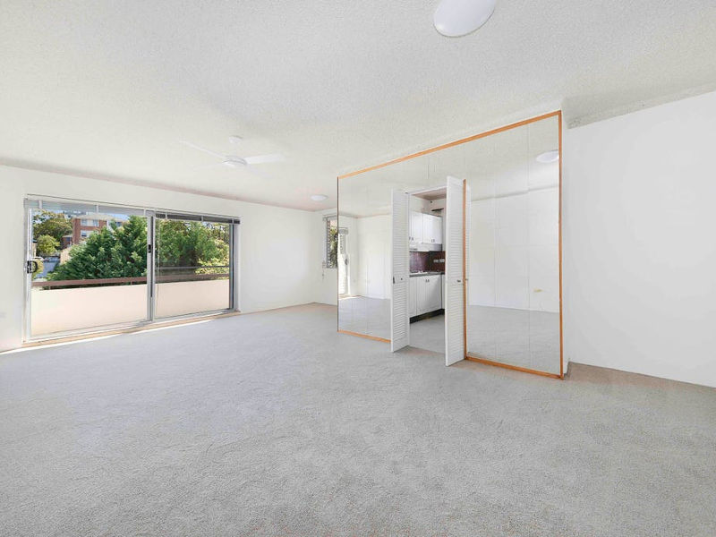 Buyers Agent Purchase in Penkivil St, Bondi, Sydney - Room