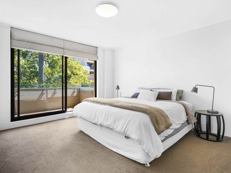 Buyers Agent Purchase in Edgecliff, Sydney - Master Bedroom
