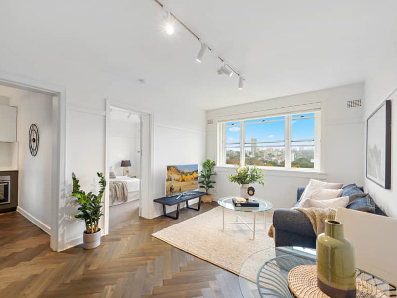 Buyers Agent Purchase in Elizabeth Bay, Sydney - Living Room