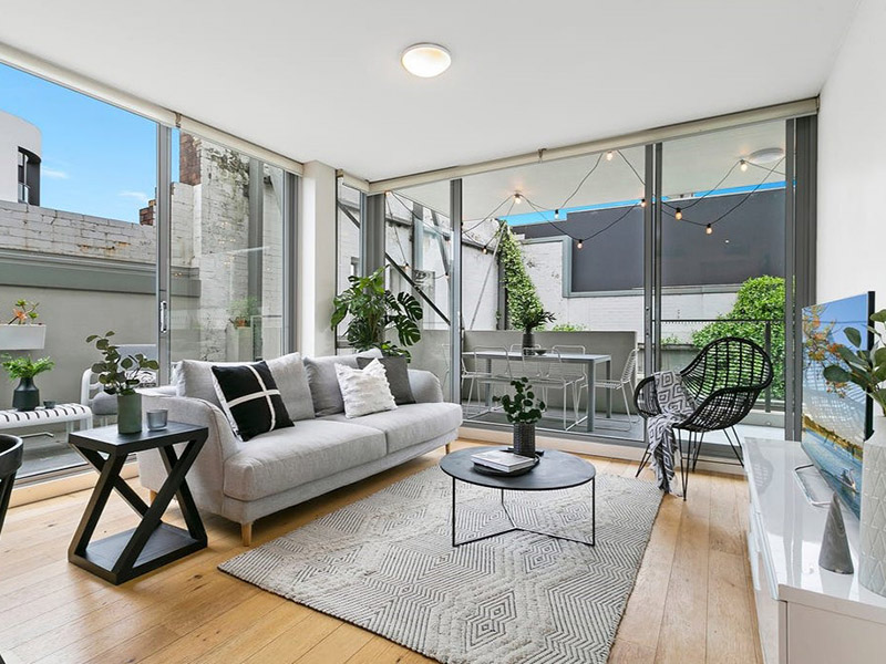 Warehouse Apartment in Rosebery, Sydney - Living Room
