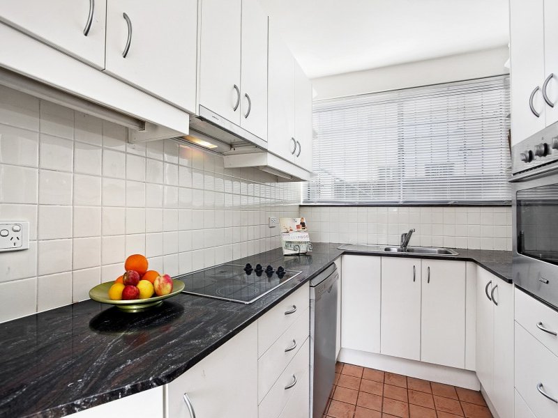 Home Buyers in Birrell Street, Bronte, Sydney - Kitchen