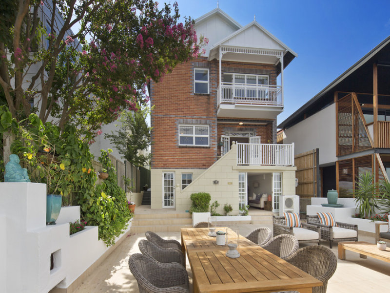 Home Buyers in Bourke Street, Queens Park, Sydney - Front Yard