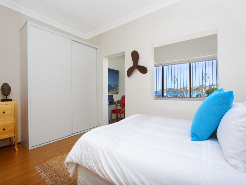 Home Buyers in Campbell Parade, Bondi Beach, Sydney - Bedroom