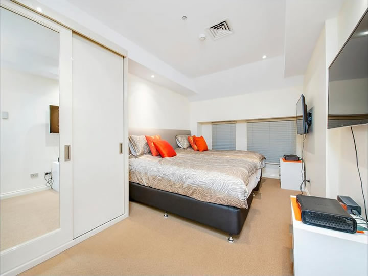 Home Buyers in Cowper Wharf Rd, Woolloomooloo, Sydney - Bedroom