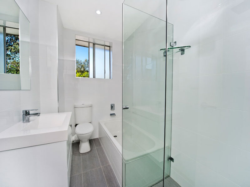 Home Buyer in Evans Ave, Eastlakes, Sydney - Bathroom