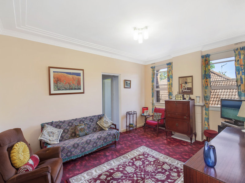 Buyers Agent Purchase in Manion Ave, Rose Bay, Sydney - Living Room