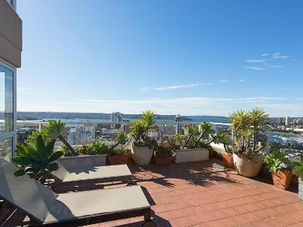 Buyers Agent Purchase in Rushcutters Bay, Sydney - Balcony