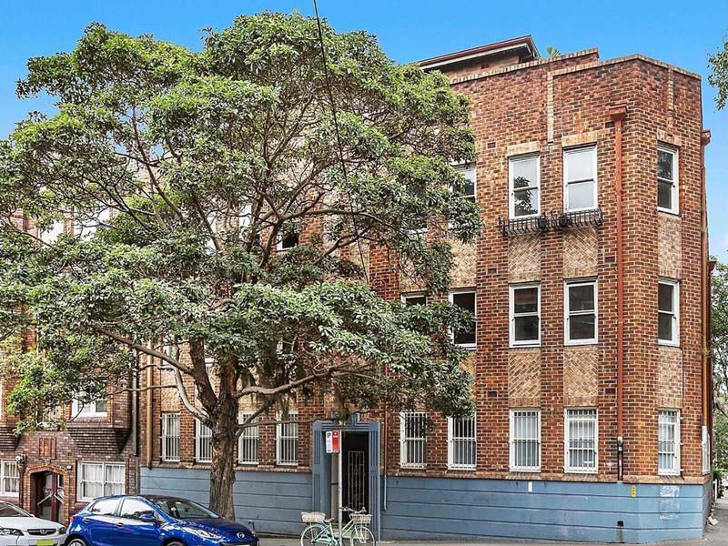 Renovation Purchase in Darlinghurst, Sydney - Facade