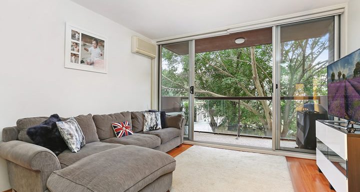 Buyers Agent Purchase – Apartment in Bellevue Hill, Sydney - Living Room