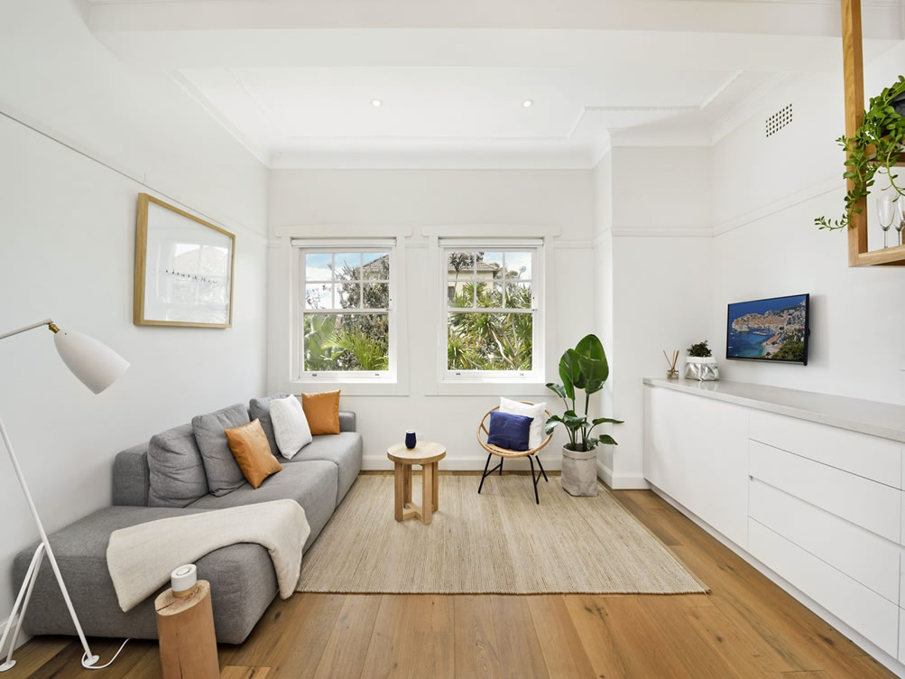 Buyers Agent Purchase – Curlewis St., Bondi Beach, Sydney - Living Room