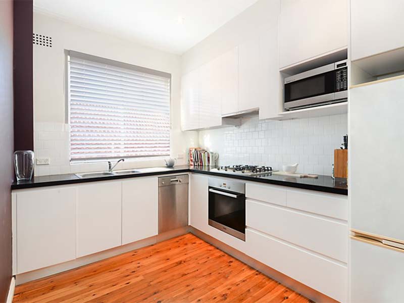 Buyers Agent Purchase – Glen St., Bondi, Sydney - Kitchen