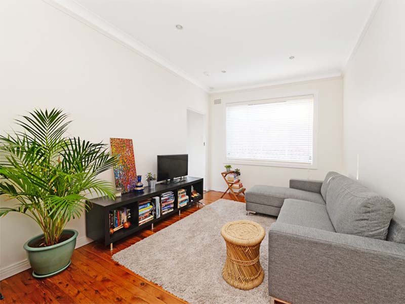 Buyers Agent Purchase – Glen St., Bondi, Sydney - Living Room