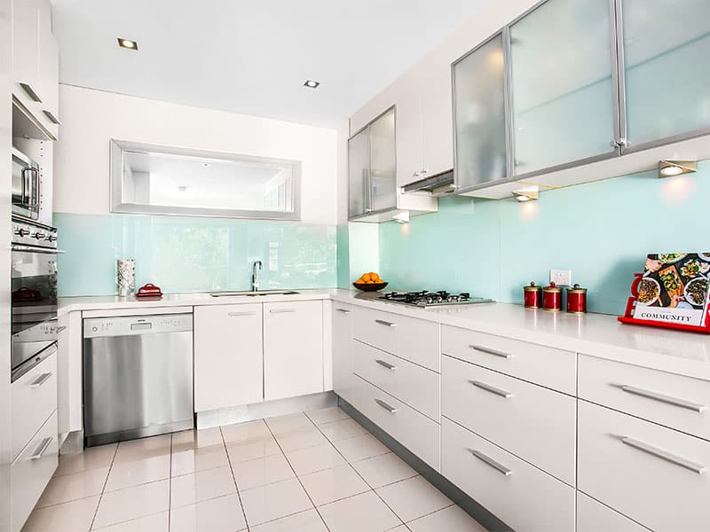 Buyers Agent Purchase – Fletcher St., Bondi, Sydney - Kitchen