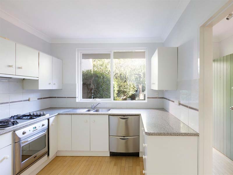 Buyers Agent Purchase – Family Home in St James Rd, Bondi Junction, Sydney - Kitchen