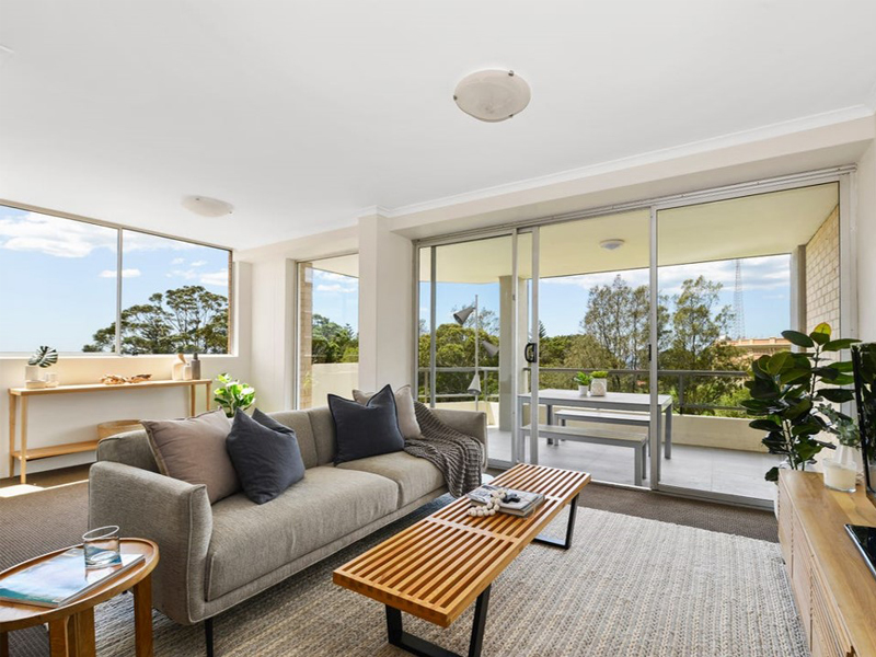 Buyers Agent Purchase – Paul St, Bondi, Sydney - Lounge