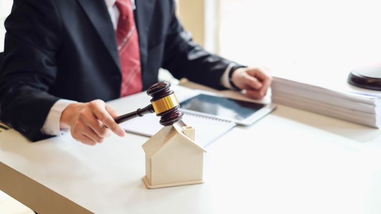 How to win at Auction
